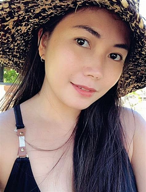 Yeng Constantino Flaunts Swimsuit Photo, Netizens React.